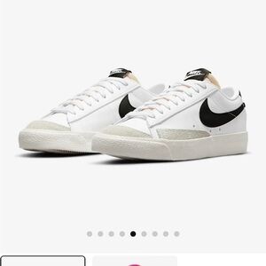 Nike Blazer Mid '77 Retro Sneakers